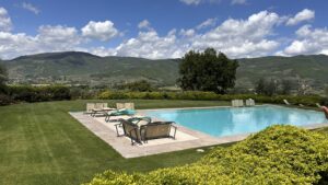 Poolområde ved villa med egen pool i Toscana