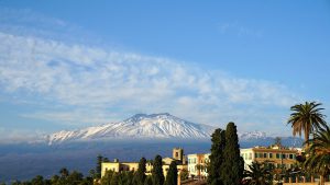 etna sicilien italien local living ferie feriebolig køre selv flyve afslapning autentisk