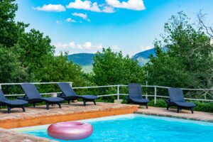 Pool. Sommerferie. Ferie i Italien. Betingelser og reklamation