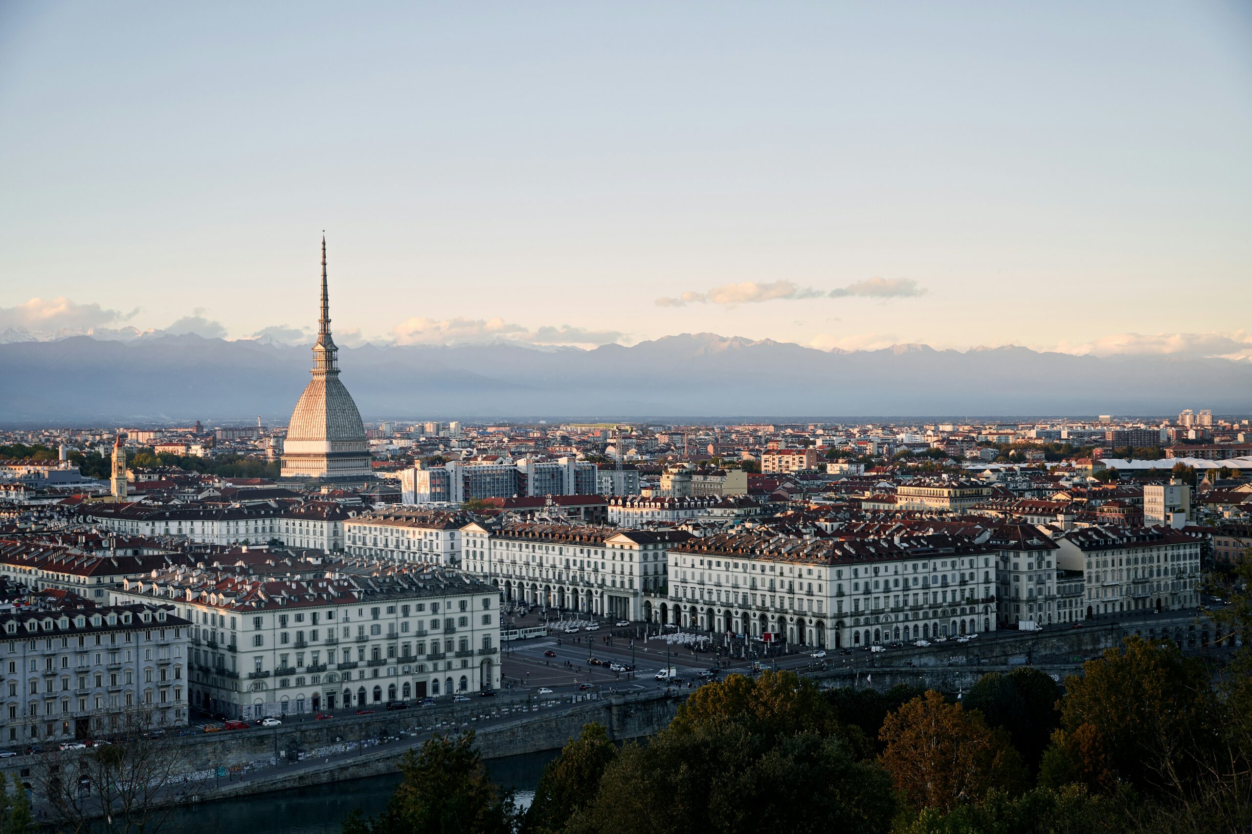 Torino i Italien. Feriedestination Italien. Sommerferie i Piemonte. Ferieboliger nær Torino.